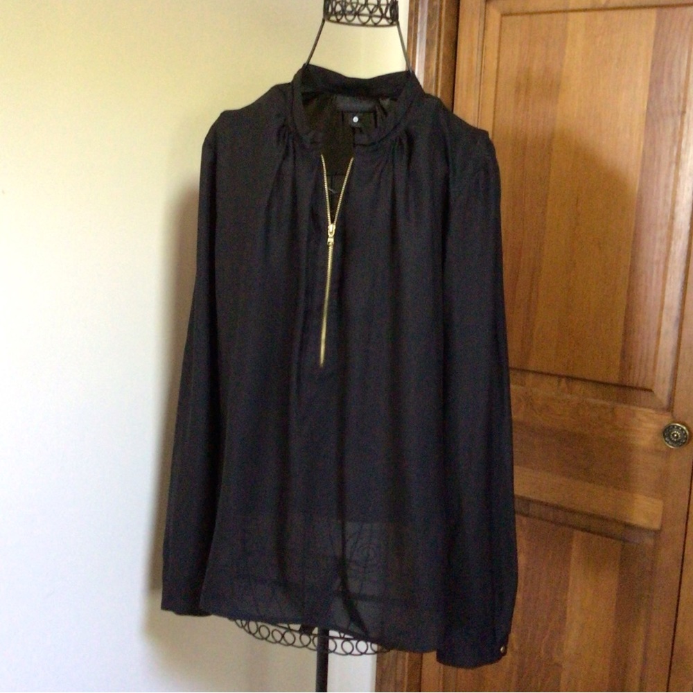Worthington black zip closure tunic, Large